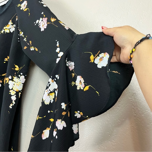 5 for $30 Lauren Conrad Floral Top Blouse Bell Sleeves Boho Hilow Hem Diez XL - Picture 11 of 16